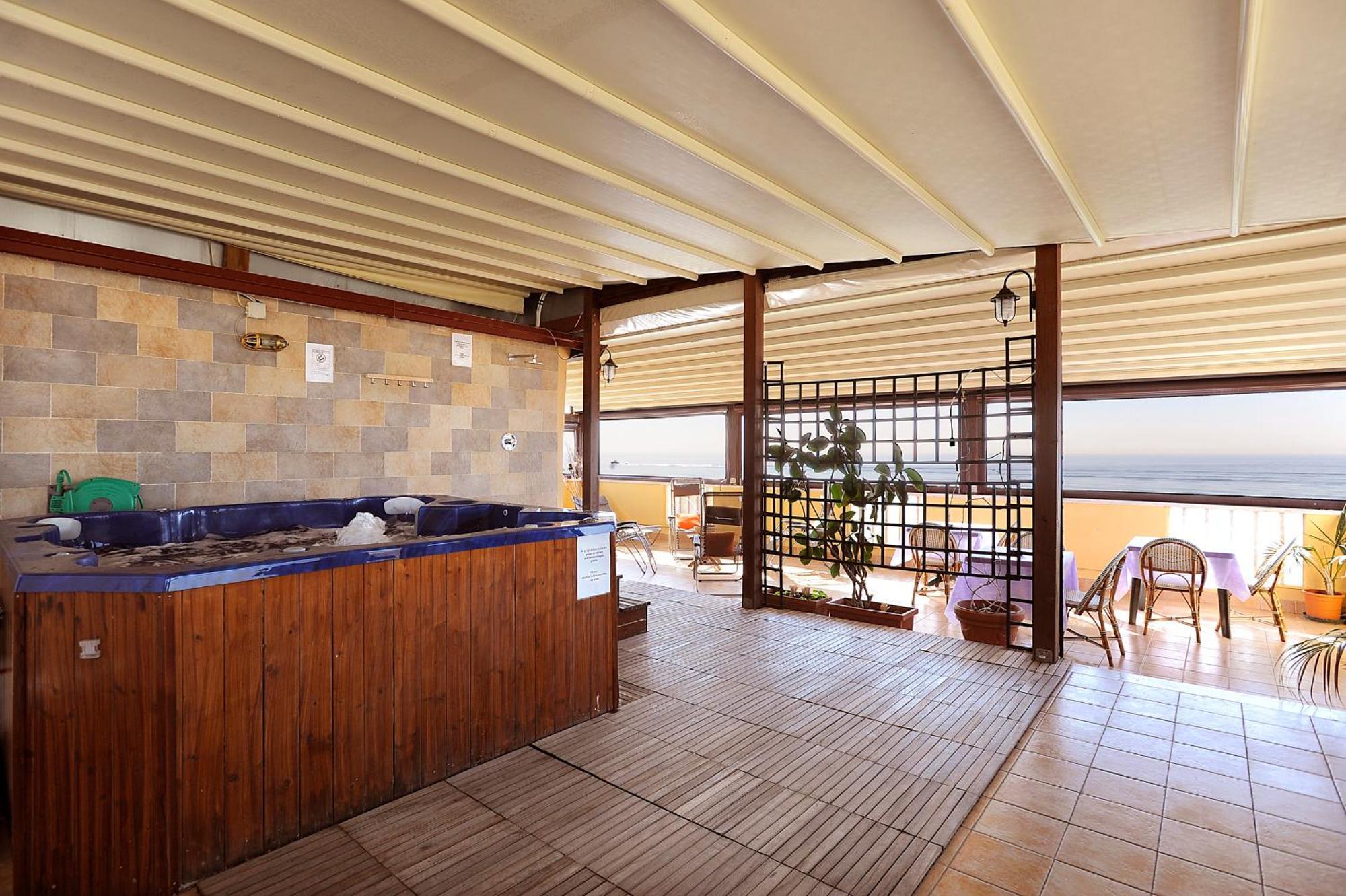 Hotel Bellavista Ostia Buitenkant foto
