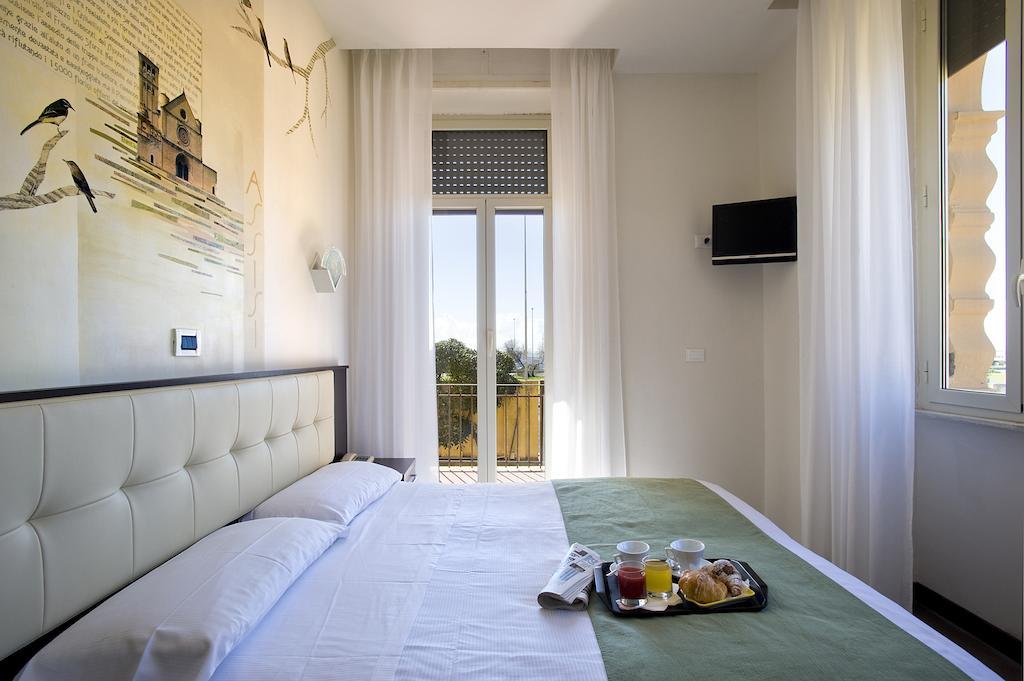 Hotel Bellavista Ostia Kamer foto