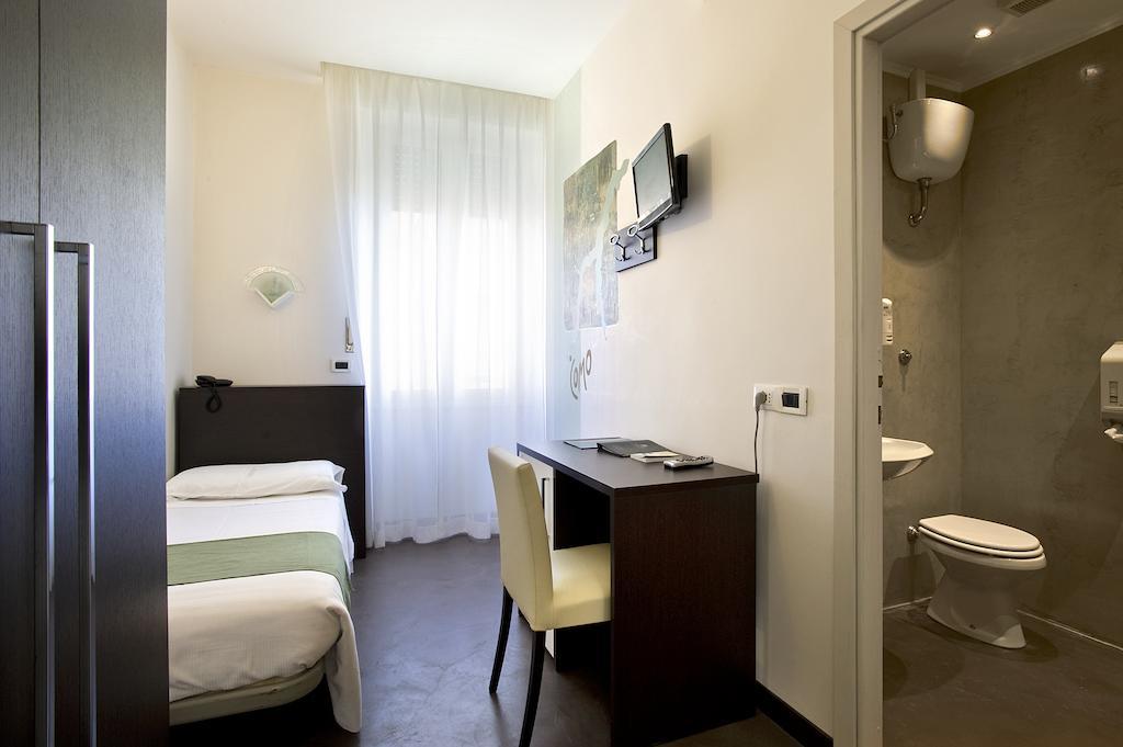 Hotel Bellavista Ostia Buitenkant foto